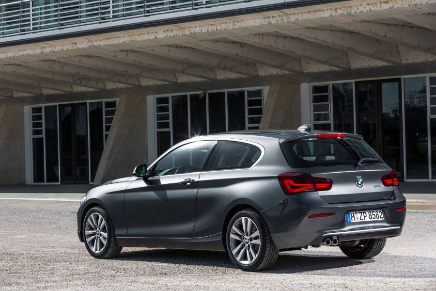  BMW 120d Urban Line 3-Door 2015 года  (фото 2 из 29)
